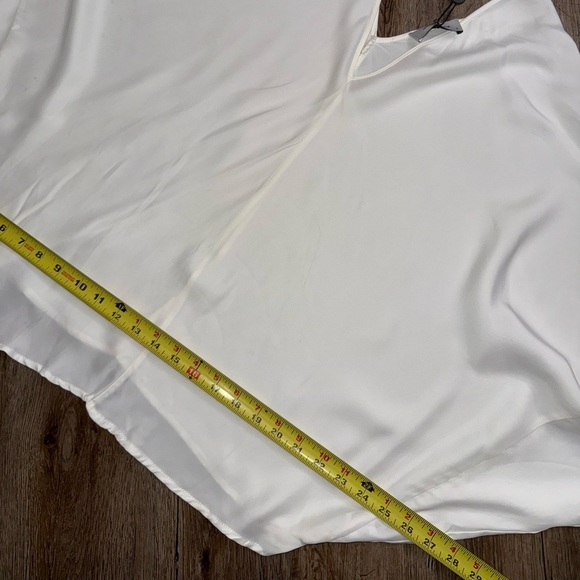 Lola & Sophie • V Neck Batwing Tie Sleeve Blouse - Picture 3 of 13